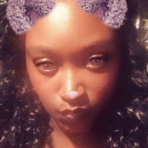 Meet your Posher, Latoya